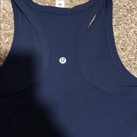 Lululemon Waist-Length RB Tank - Picture 5 of 6